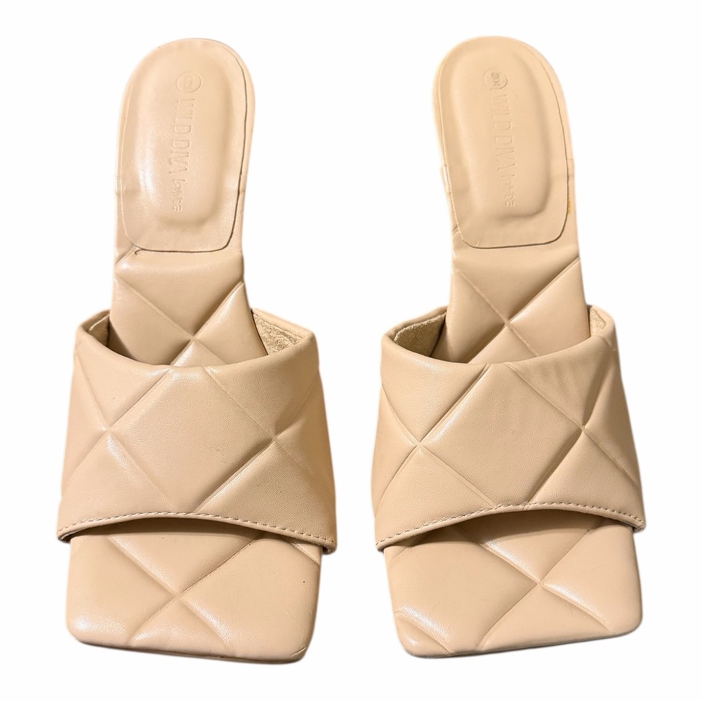 Wild Diva Cream Quilted  Square Toe Heels Women’s Size 9.